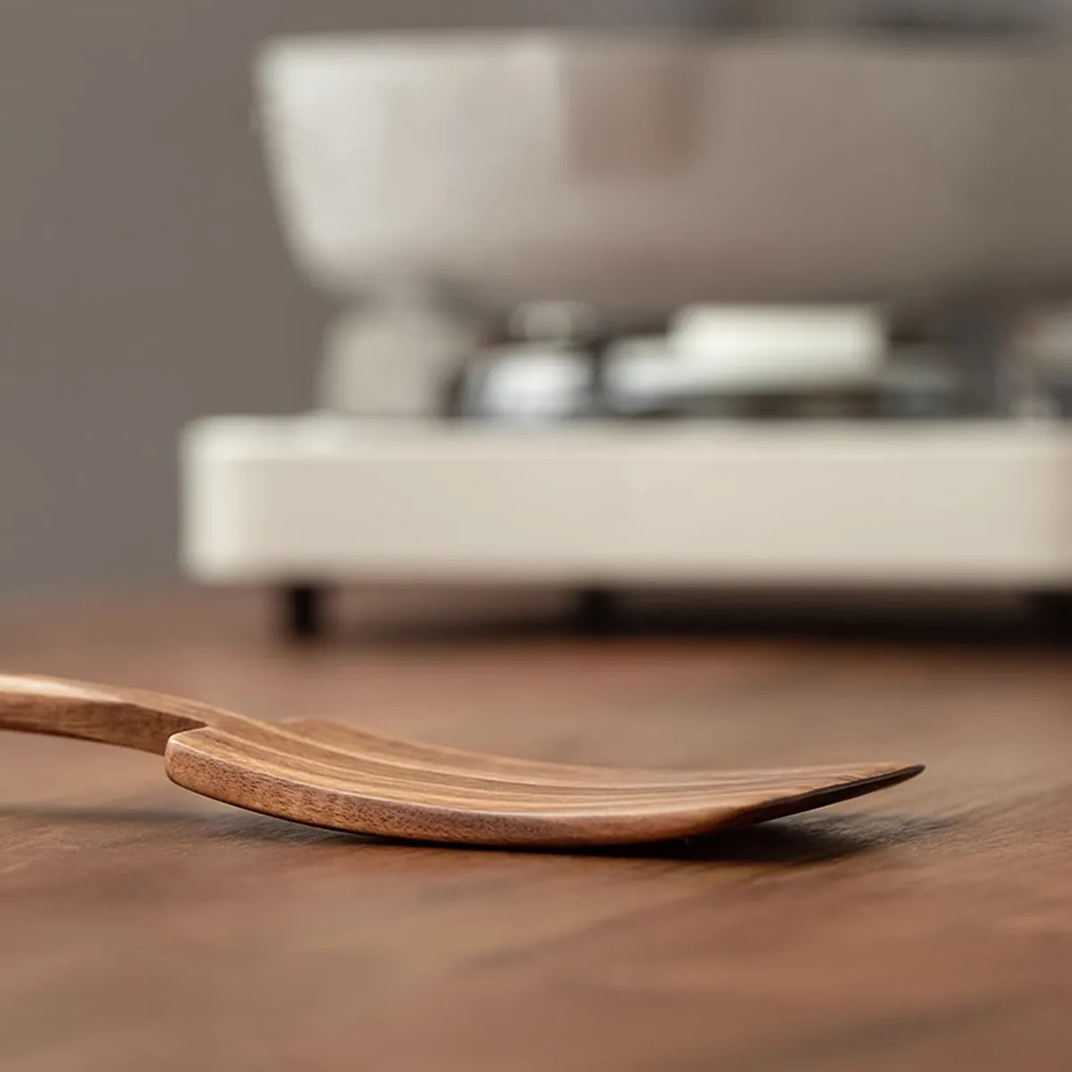 1PC Premium Acacia Wood Spatula Set - Durable, Non-Stick, Heat Resistant Wooden Turner for Cooking, Kitchen Utensils with Ergonomic Handle, Easy Food Release, and Long-Lasting Performance