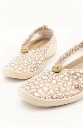 ARCOPEDICO L14 Liho White Ladies Slip On Shoe
