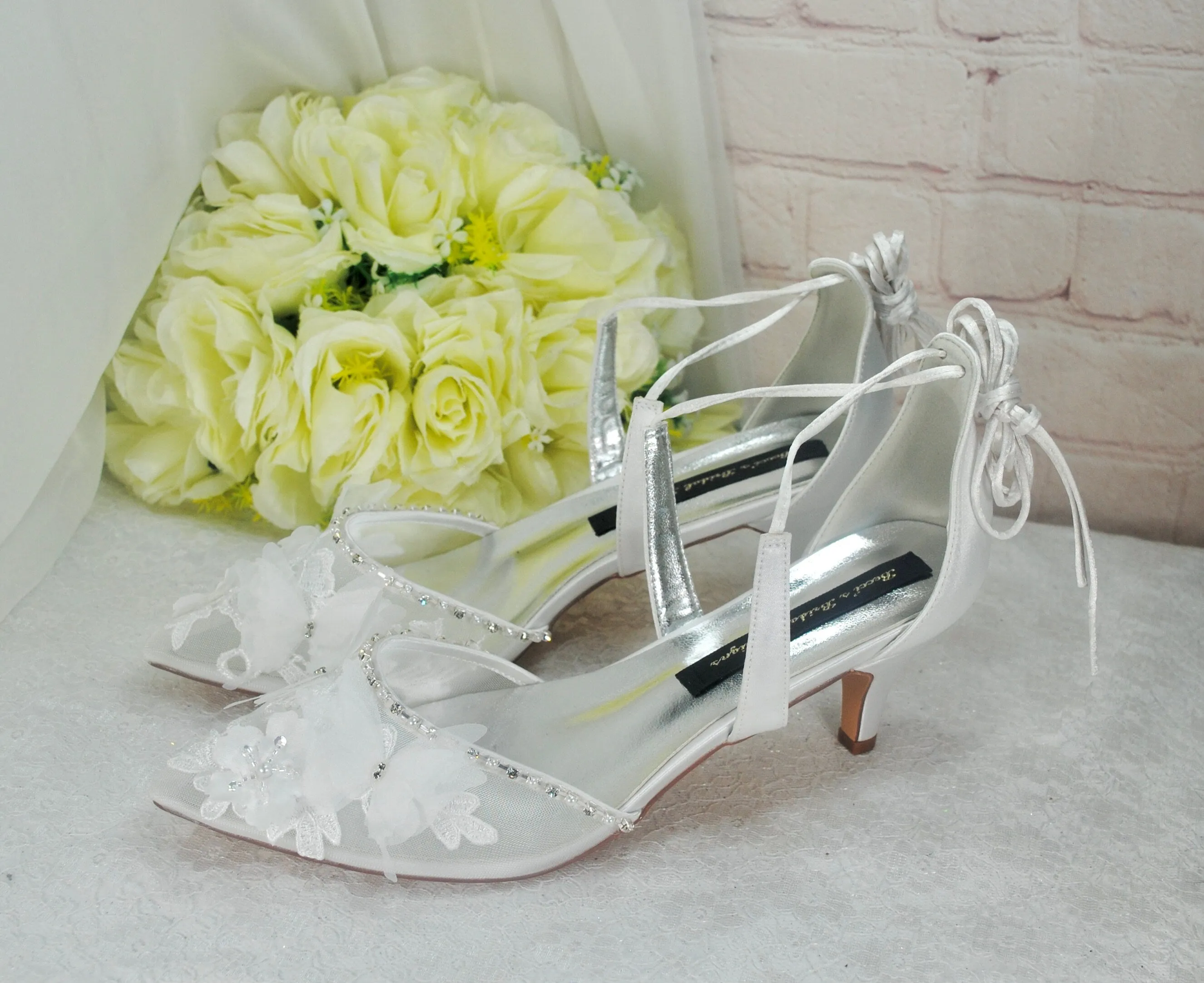 Embroidered White Butterfly Sandals Size UK7/US9.5