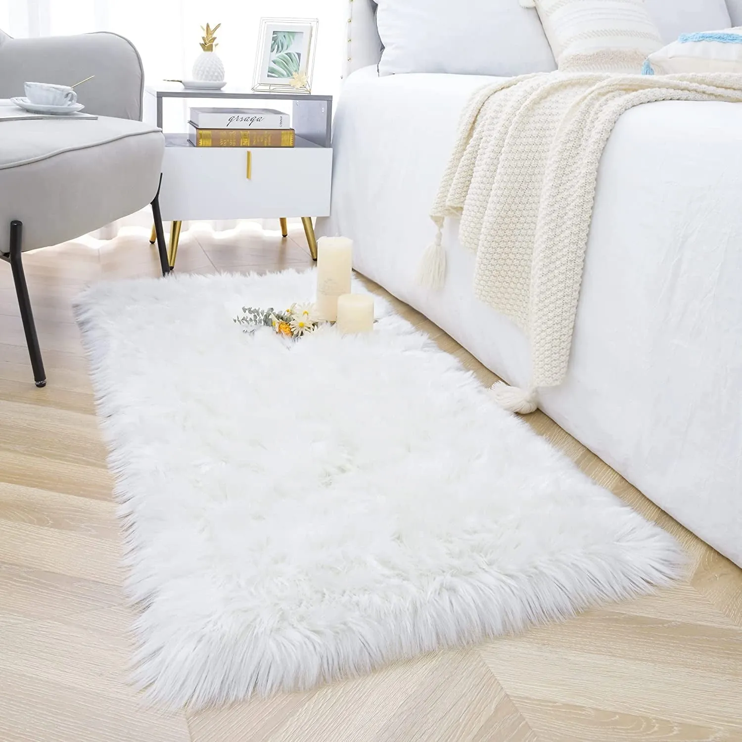 LOCHAS Ultra Soft Fluffy Rugs Faux Fur Sheepskin Area Rug for Bedroom Bedside Living Room Carpet Nursery Washable Floor Mat,2'x4',White