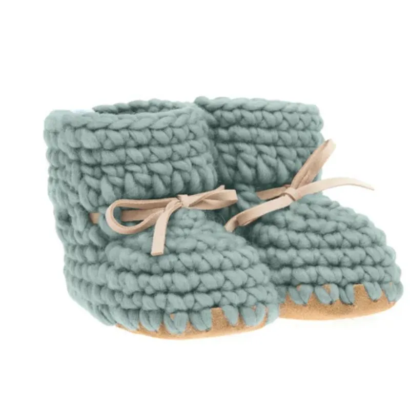 Sweater Moccs