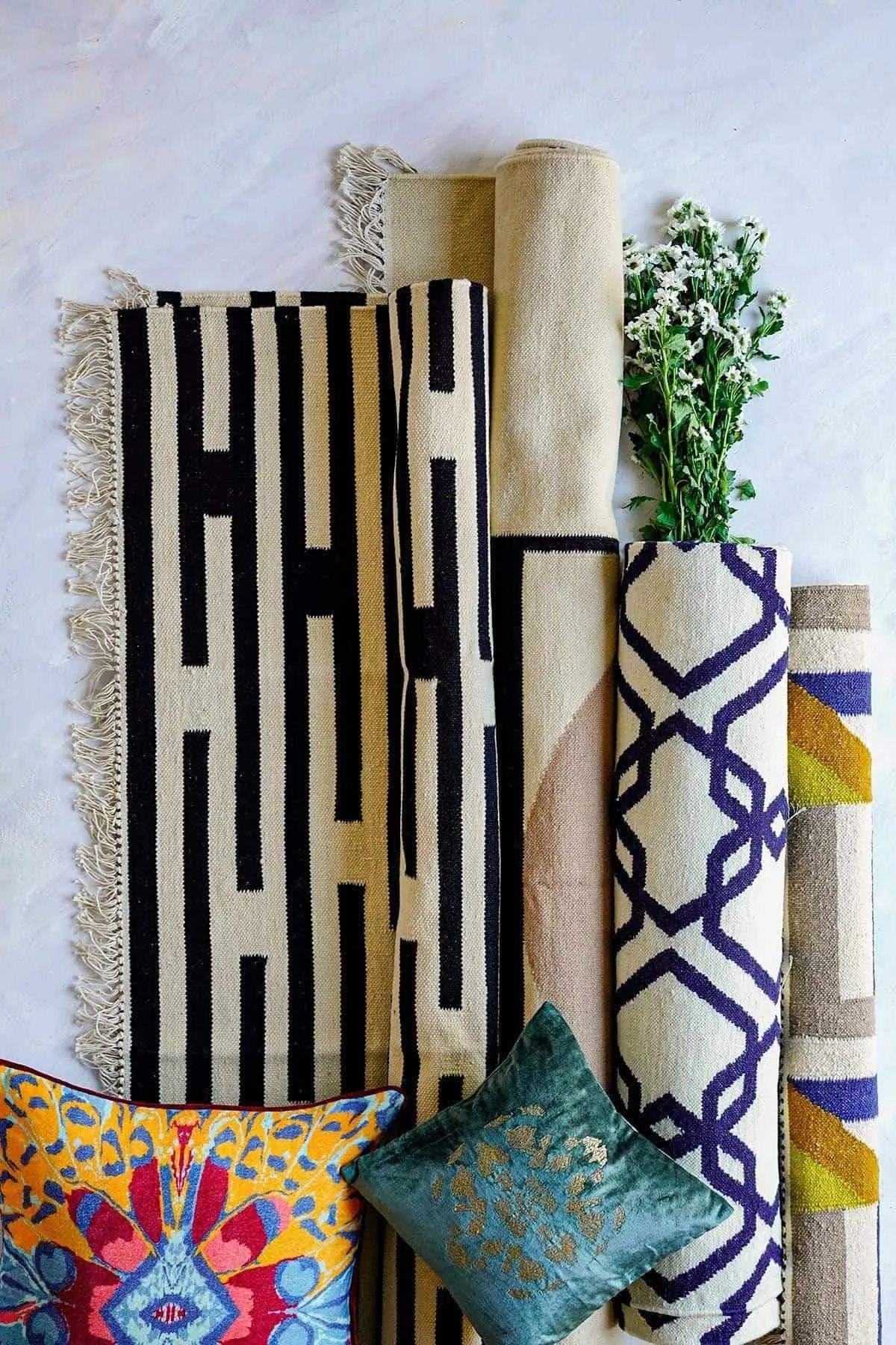 Trellis Woven Rug (Black And White)
