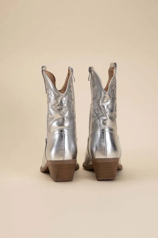 Willa Western Tapered Toe Block Heel Cowboy Boots