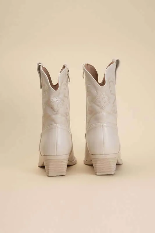 Willa Western Tapered Toe Block Heel Cowboy Boots