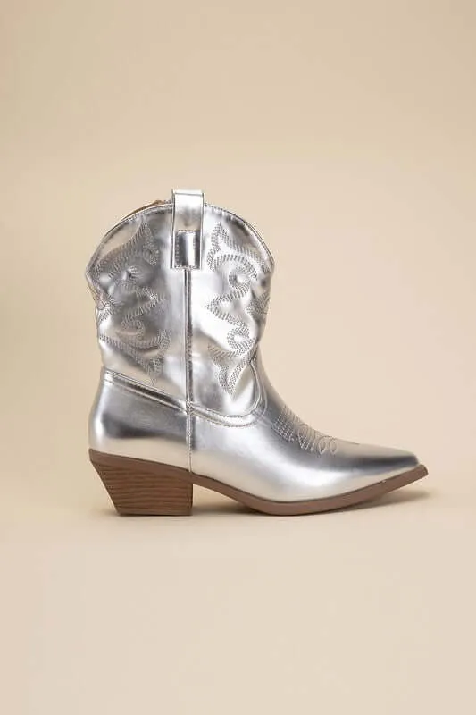 Willa Western Tapered Toe Block Heel Cowboy Boots