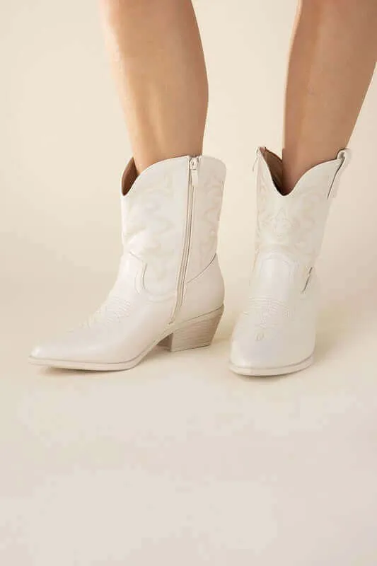 Willa Western Tapered Toe Block Heel Cowboy Boots