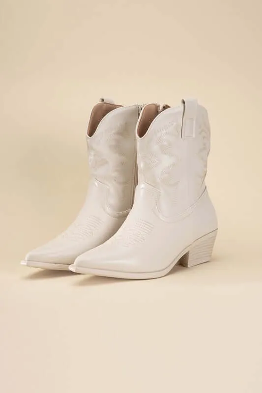 Willa Western Tapered Toe Block Heel Cowboy Boots