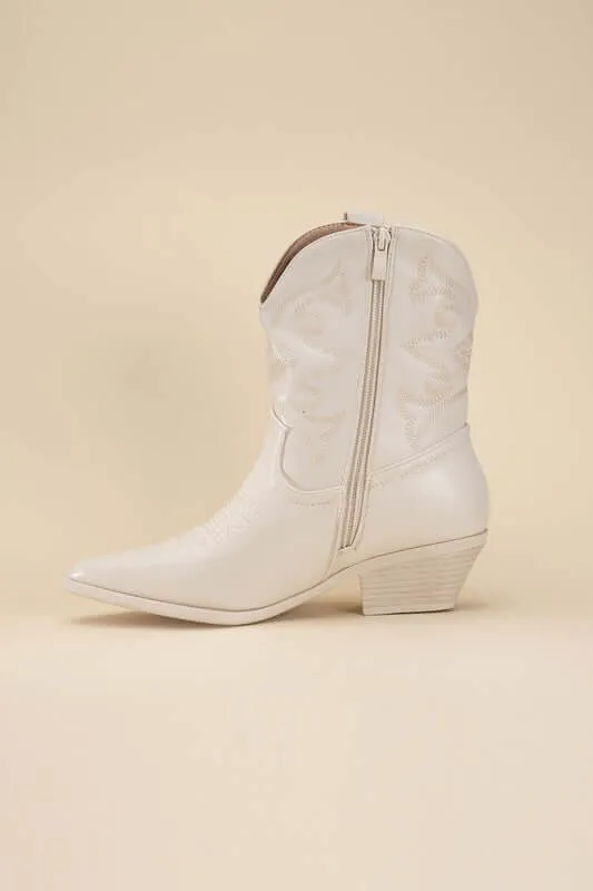 Willa Western Tapered Toe Block Heel Cowboy Boots