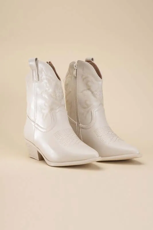 Willa Western Tapered Toe Block Heel Cowboy Boots